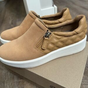 Clarks Tan Quilted Slip-On Sneakers